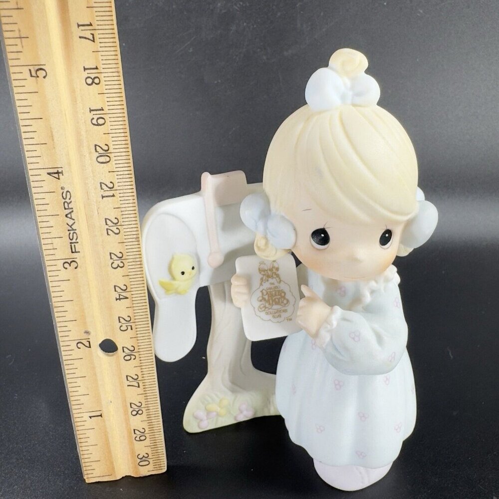Vintage 1990s Precious Moments Sharing the Good News Together Ceramic Figurine - Picture 2 of 8